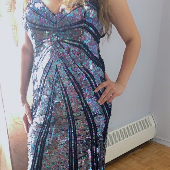Beautiful evening dress - Picture 2 of 3